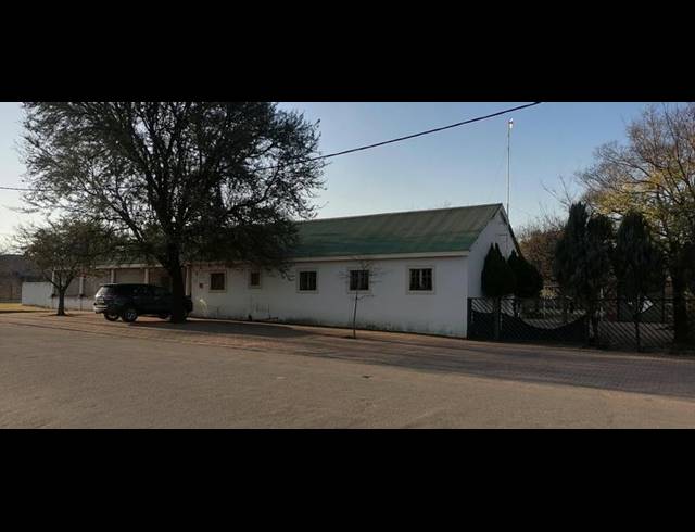 7 BEDROOM HOUSE FOR SALE IN WOLMARANSSTAD